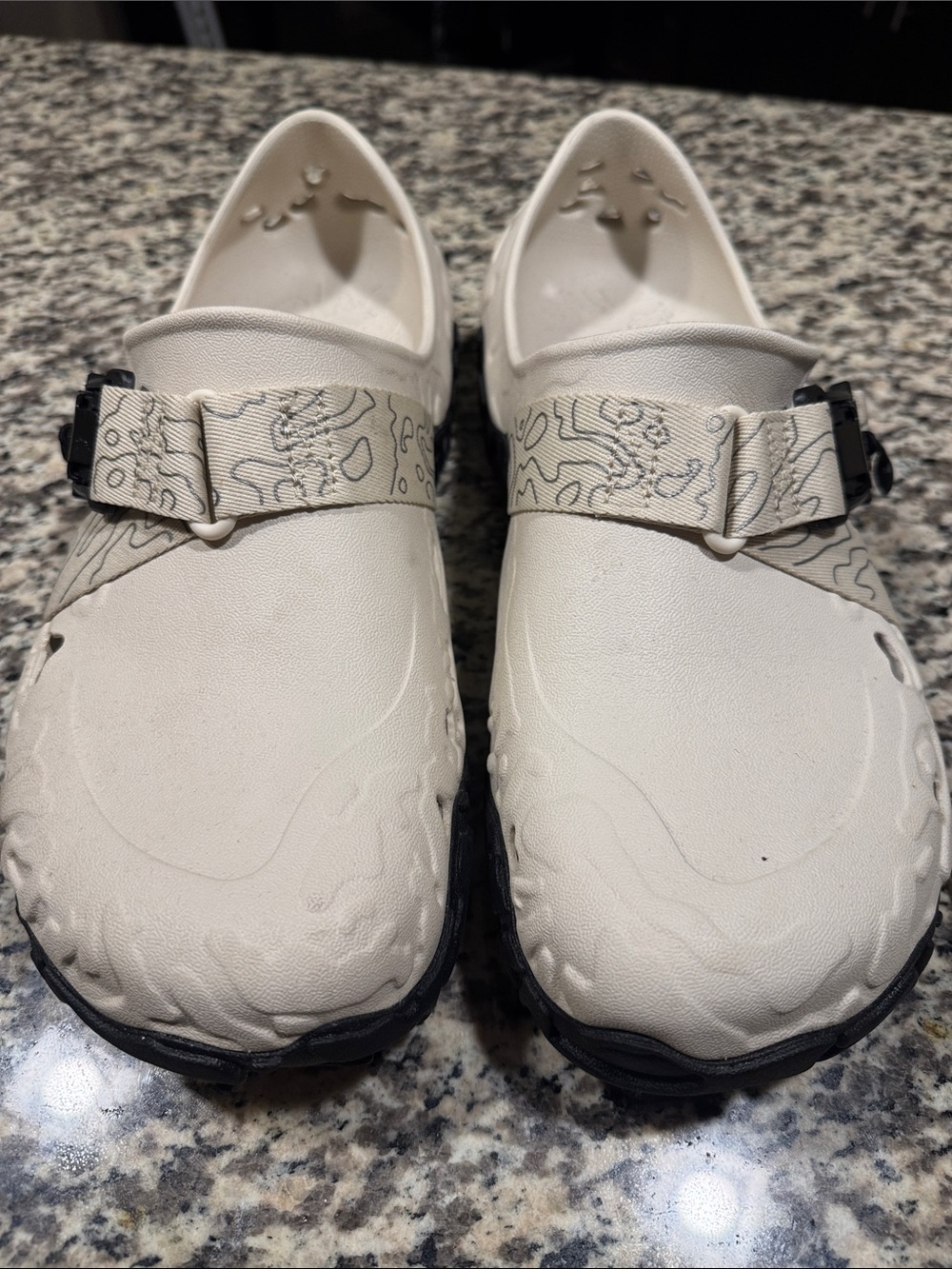 CROCS All Terrain Atlas Cream Slip-On. 12. Like New!!🔥 - Picture 6 of 6